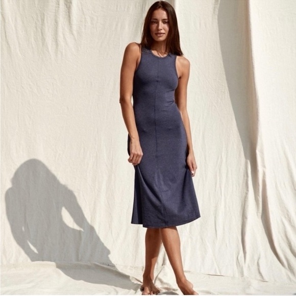 Lunya | Minimalist Wear Everywhere Restore Sleeveless Fitted Midi Dress | S - Picture 3 of 11